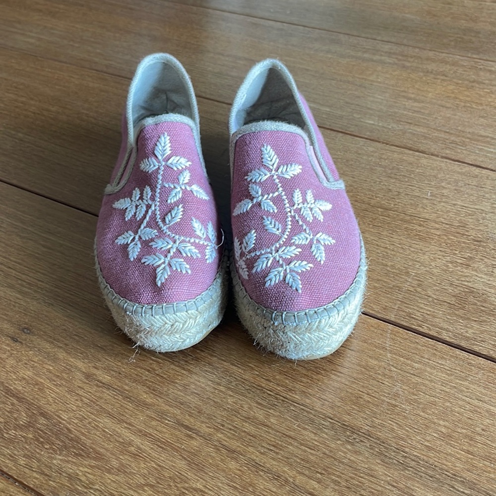 Toni Pons Classic unisex espadrille